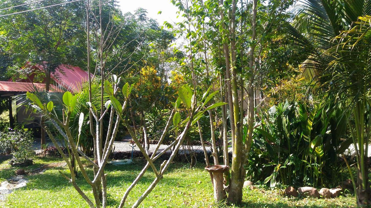 Areeya Resort Watthana Nakhon Exterior foto